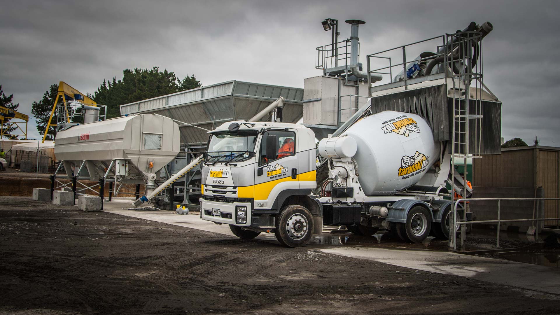 taranaki mix mixing truck